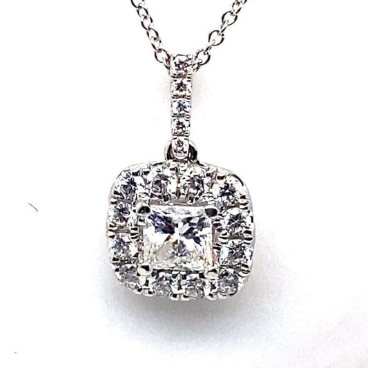14K WHITE GOLD .53 CT NATURAL DIAMOND PRINCESS CUT CENTER G-H/SI .40TW NATURAL DIAMOND ROUND BRILLIANT ACCENT HALO STYLE PENDANT WITH CHAIN