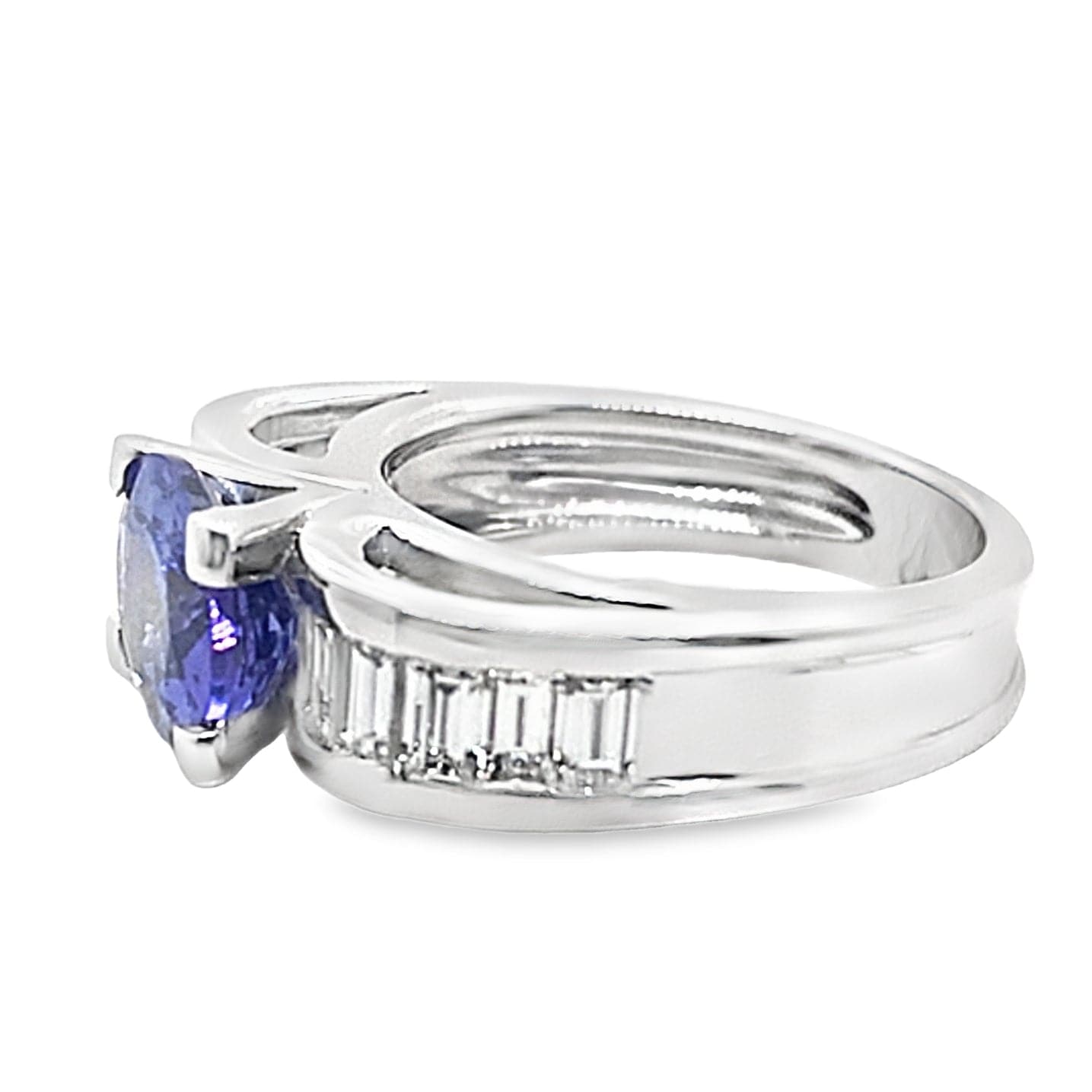 14K WHITE GOLD 2.28 CT OVAL TANZANITE CENTER AAA QUALITY 1.35 CT TW NATURAL BAGUETTE DIAMOND ACCENT FASHION RING