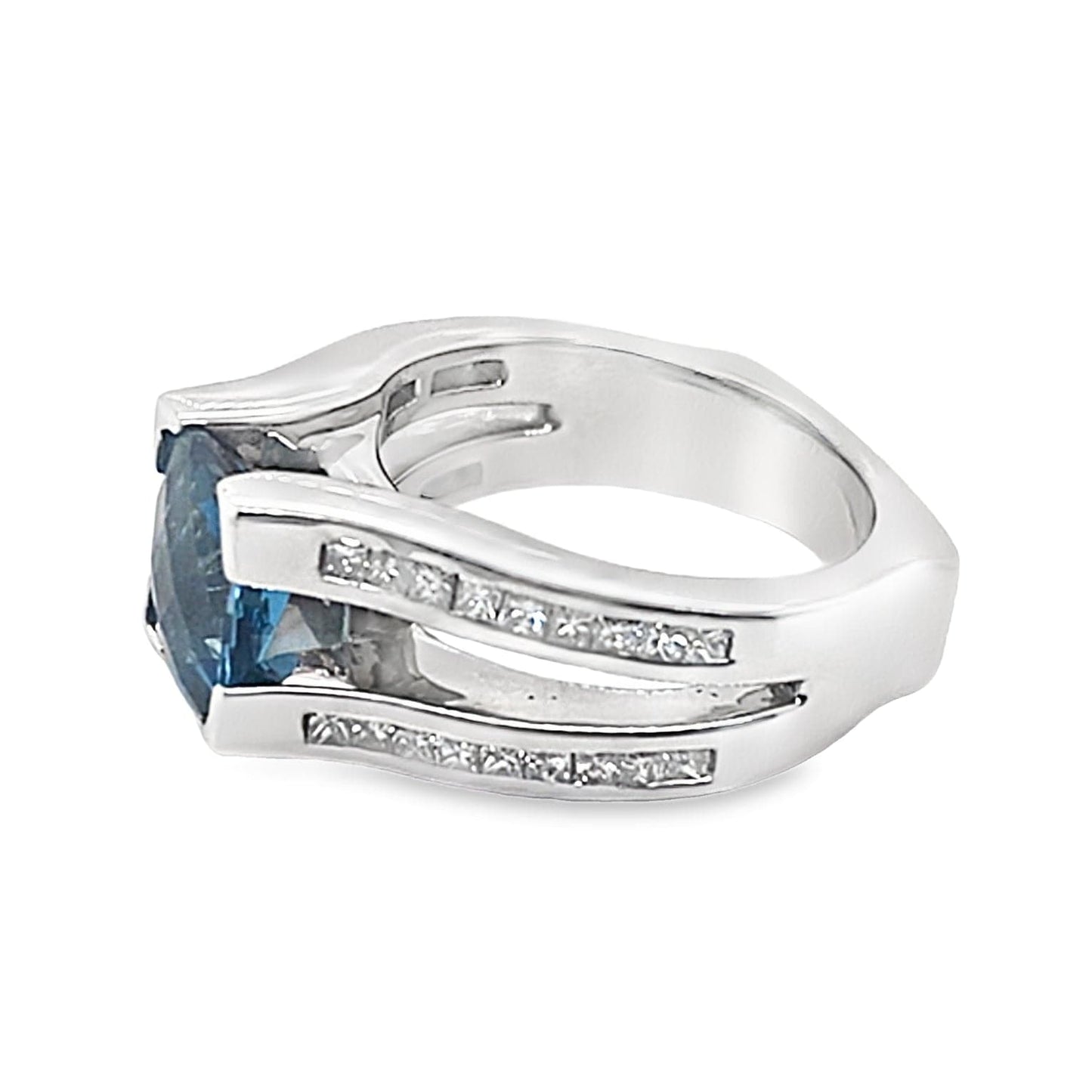 14K WHITE GOLD  CUSHION CUT LONDON BLUE TOPAZ CENTER 1.20 CT TW NATURAL PRINCESS DIAMOND ACCENT RING WITH SQUARE SHANK