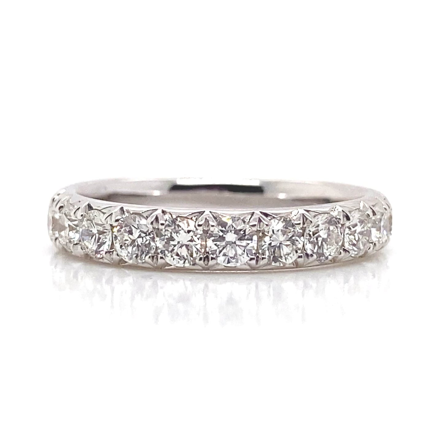 18KW .91CTW NAT RBC CUT DIAMOND F/VS FRENCH-SET BAND