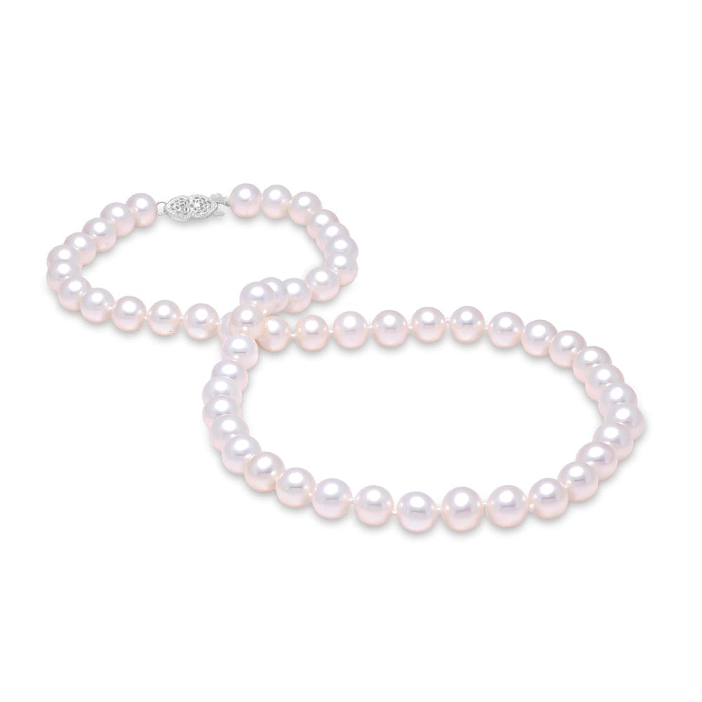 18-inch freshwater pearl necklace with 8.5-9.5mm round pearls and 14K yellow gold clasp.