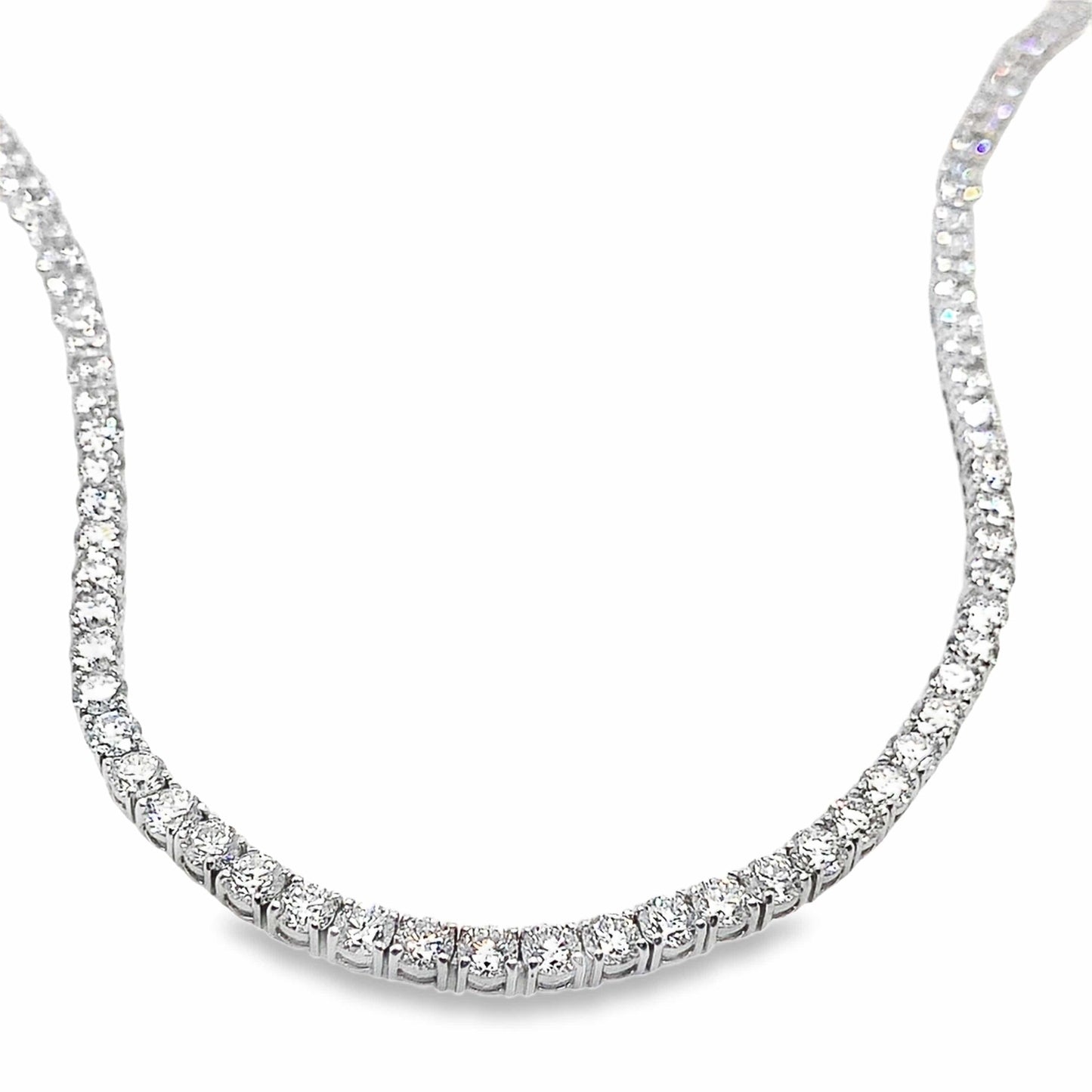 18" white gold diamond tennis necklace with round-cut stones in a classic fashion design.