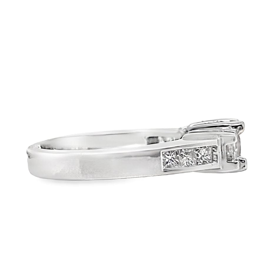 14K WHITE GOLD .68 CT NATURAL PRINCESS CUT DIAMOND CENTER I/SI1 1.10 CT TW NATURAL PRINCESS DIAMOND ACCENT THREE STONE STYLE RING