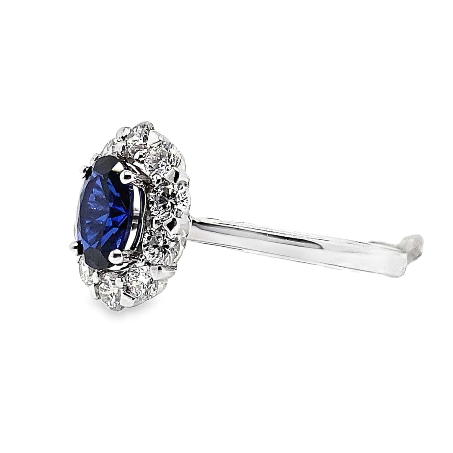 14K WHITE GOLD 7X5 MM OVAL LAB BLUE SAPPHIRE 3/4 CT TW NATURAL ROUND BRILLIANT DIAMOND ACCENT CLUSTER RING