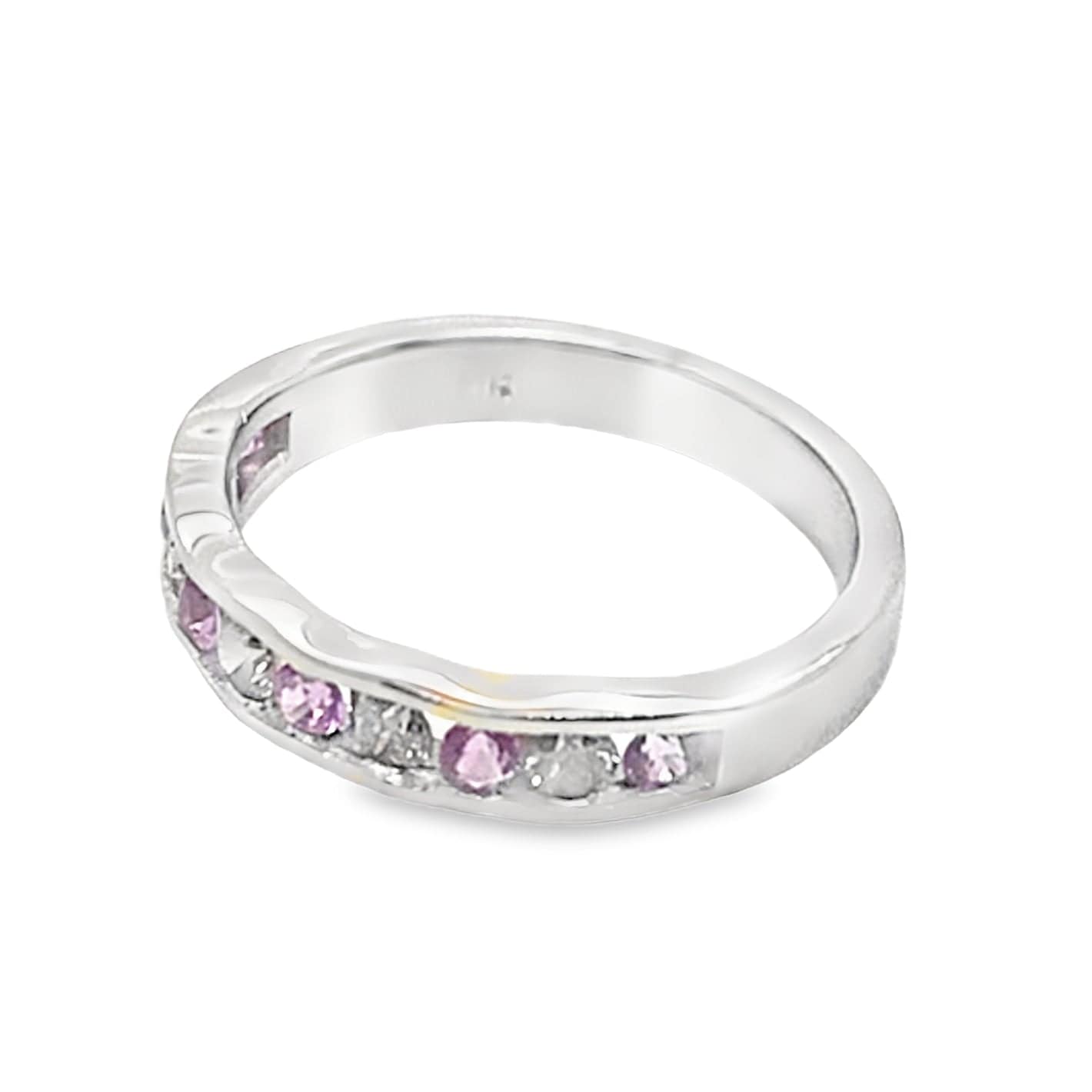 14K WHITE GOLD .25CT TW NATURAL CHOCOLATE DIAMOND AND .30CT TW NATURAL PINK SAPPHIRE WAVY BAND