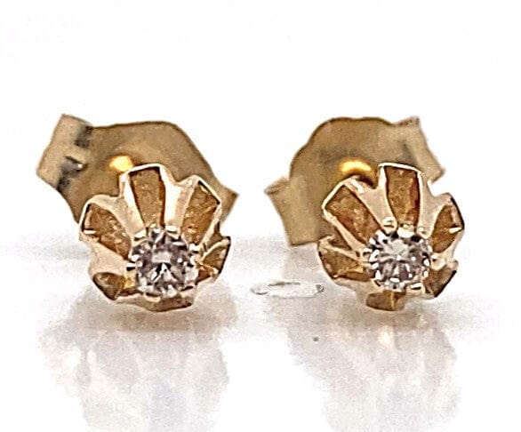 14K YELLOW GOLD .05 CT TW BUTTERCUP STUD EARRINGS