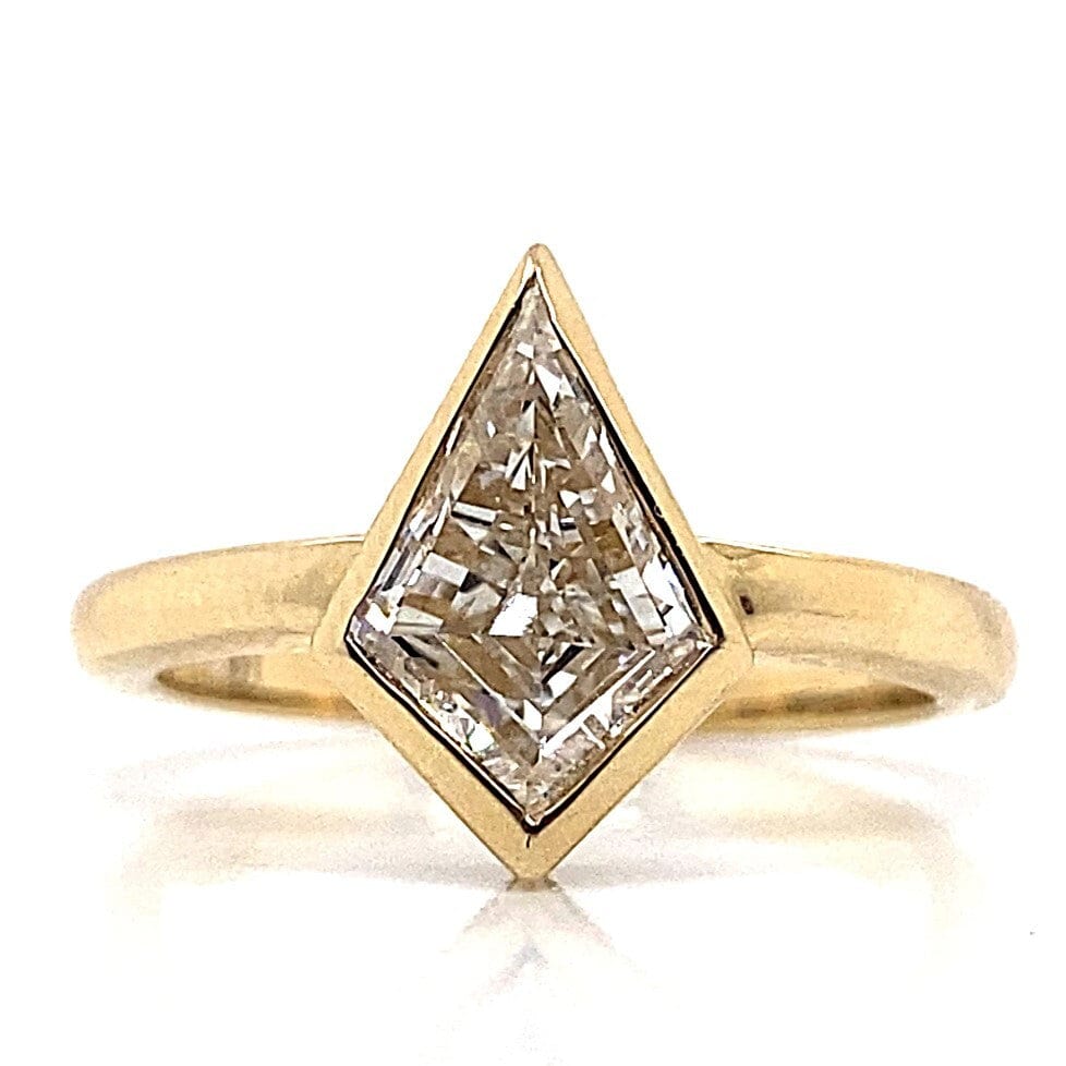 14K YELLOW GOLD 2.00 CT E/VS1 KITE SHAPED LAB GROWN DIAMOND CENTER BEZEL SET RING