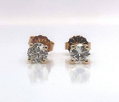 14KY .68CTW NATURAL ROUND DIAMOND STUD EARRINGS