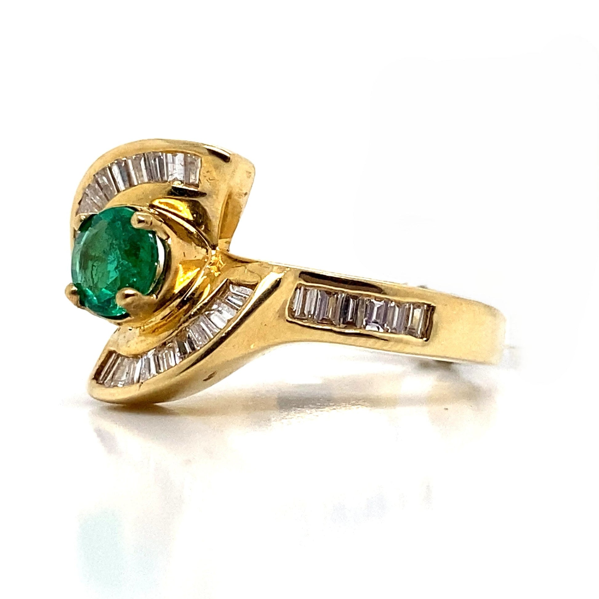 ASTER JEWELS 18K YELLOW GOLD  .41 CT NATURAL EMERALD CENTER   .40 CT NATURAL DIAMOND ACCENT  FASHION RING