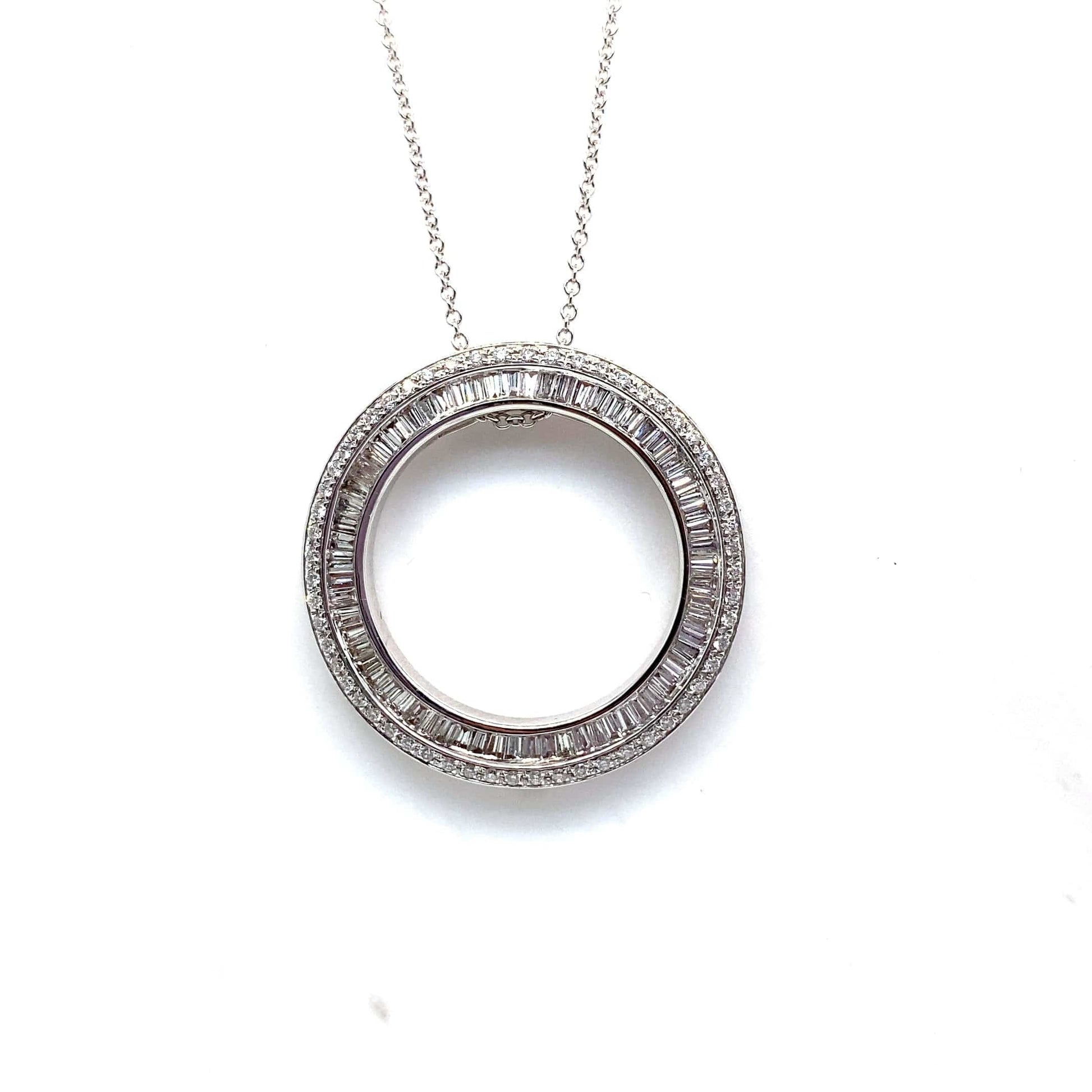 18K WHITE GOLD 2.75CT TW NATURAL DIAMOND BAGUETTE AND RBC CIRCLE STYLE PENDANT AND CHAIN