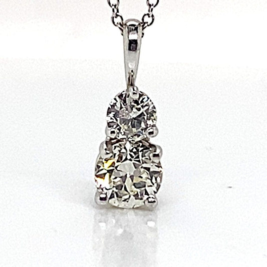 14K WHITE GOLD .70 CT NATURAL ROUND BRILLIANT AND .22 CT ROUND BRILLIANT DIAMOND H-I/VS2 TWO STONE STYLE PENDANT WITH CHAIN