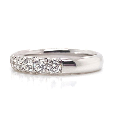 18KW .91CTW NAT RBC CUT DIAMOND F/VS FRENCH-SET BAND