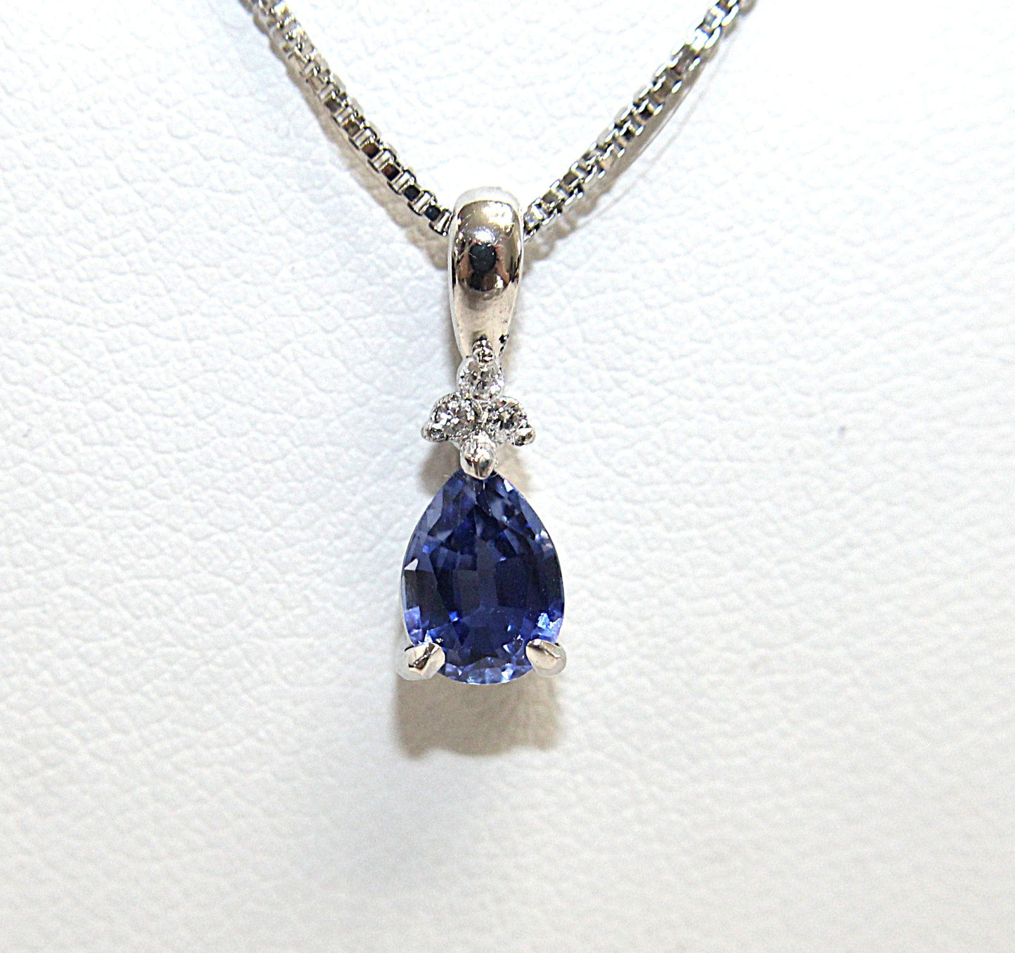 14KW .95CT PEAR BLUE SAPPHIRE AA & .08CT DIAMOND ACCENT PENDANT