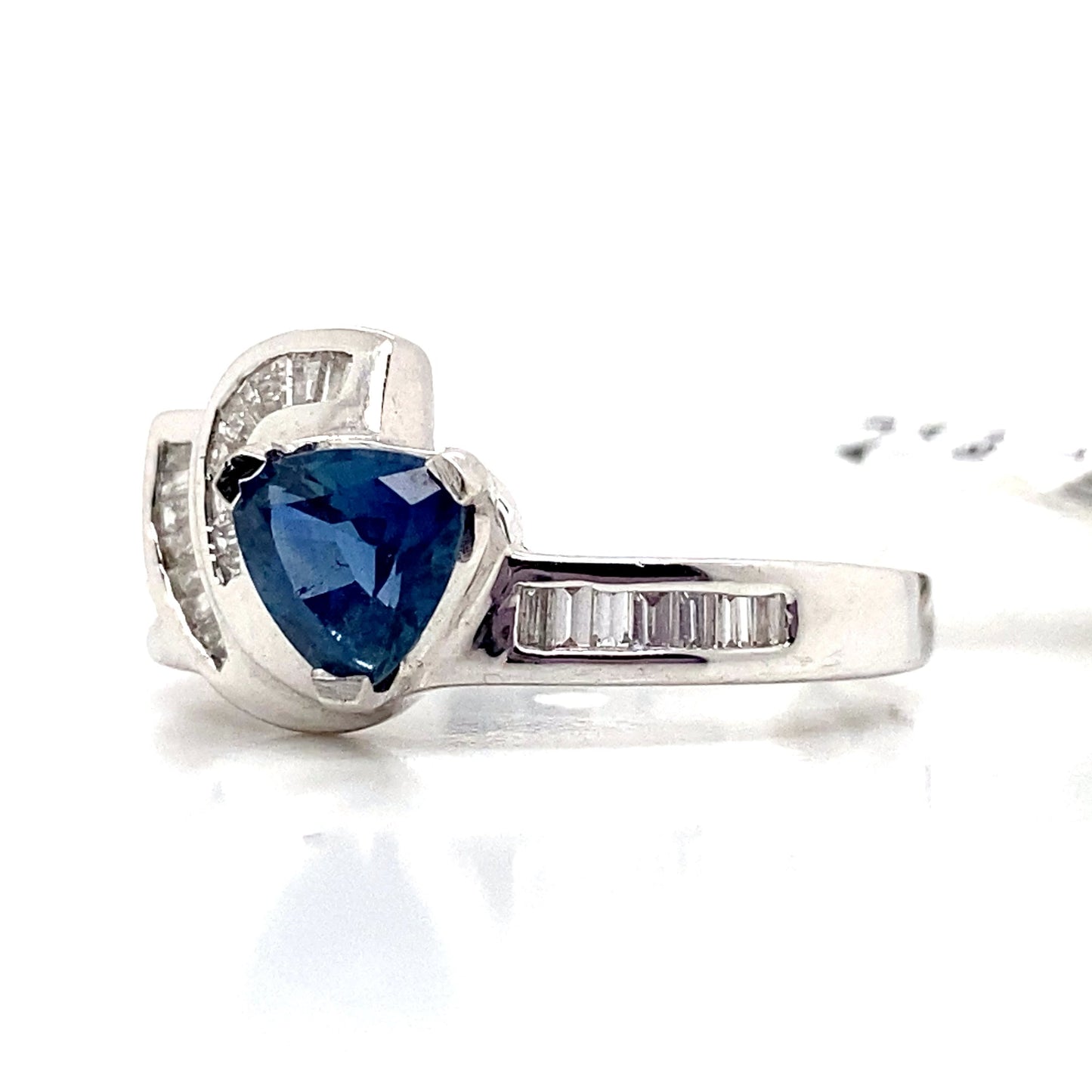 aster jewels 14k white gold .99 ct natural blue sapphire center   .31 ct tw natural baguette diamond accent  fashion ring