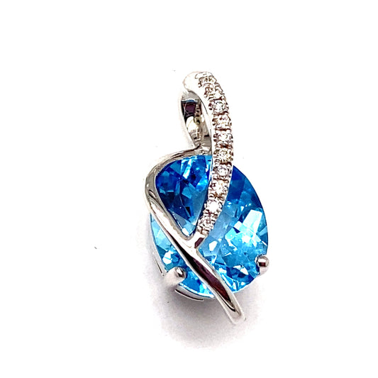 LIVINGSTONE JEWELRY 14K WHITE GOLD 3.43 CT SWISS BLUE TOPAZ CENTER 0.06 CT TW NATURAL DIAMOND ACCENT PENDANT