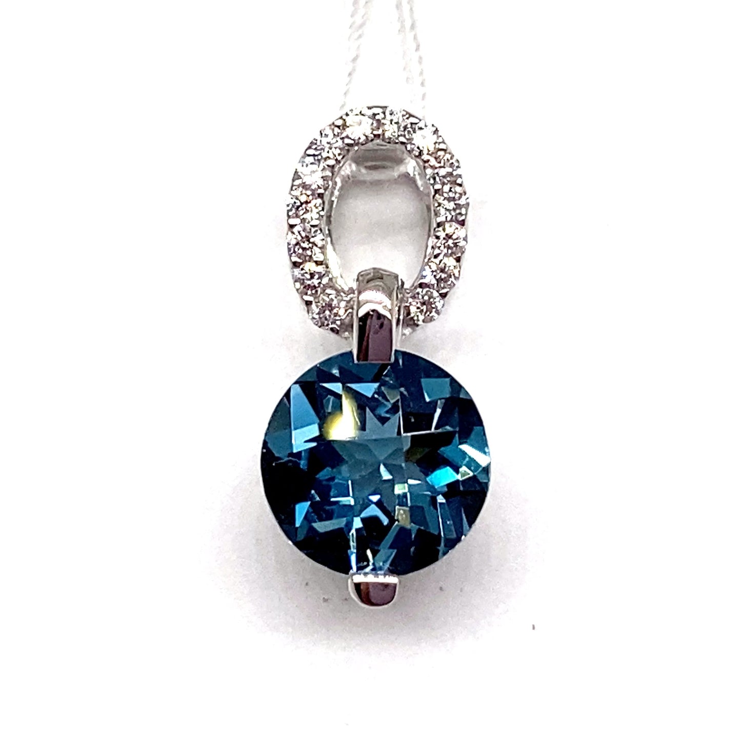 livingstone jewelry 14k white gold 1.85 ct london blue topaz center 0.08 ct tw natural diamond accent pendant