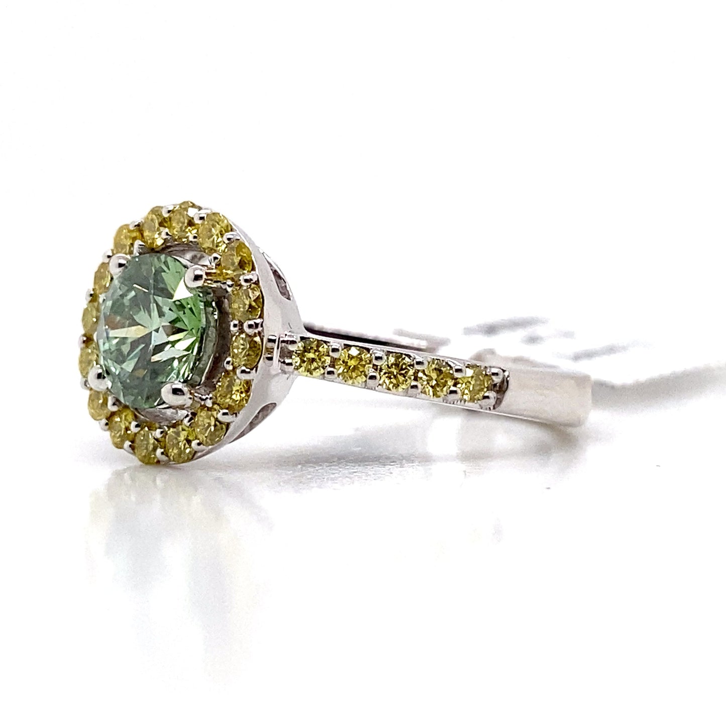 aster jewels 14k white gold 1.53 ct tw green center lab grown diamond ring w/yellow lab grown diamonds