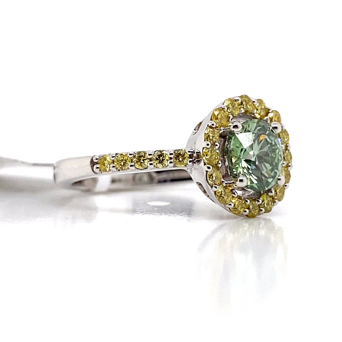 aster jewels 14k white gold 1.53 ct tw green center lab grown diamond ring w/yellow lab grown diamonds