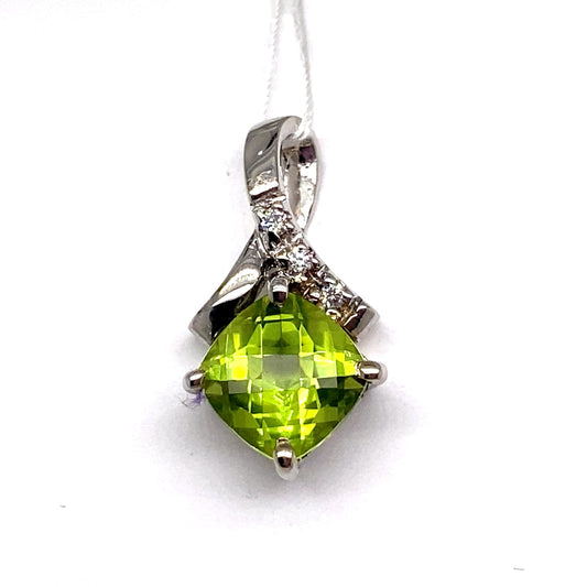 LIVINGSTONE JEWELRY 14K WHITE GOLD 1.80 CT PERIDOT CENTER 0.024 CT TW NATURAL DIAMOND ACCENT PENDANT