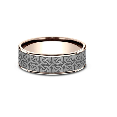 The 14K rose gold and grey tantalum Celtic knot ring showcases an intricate design with polished edges, offering elegance in a 7.5mm band width, size 8.