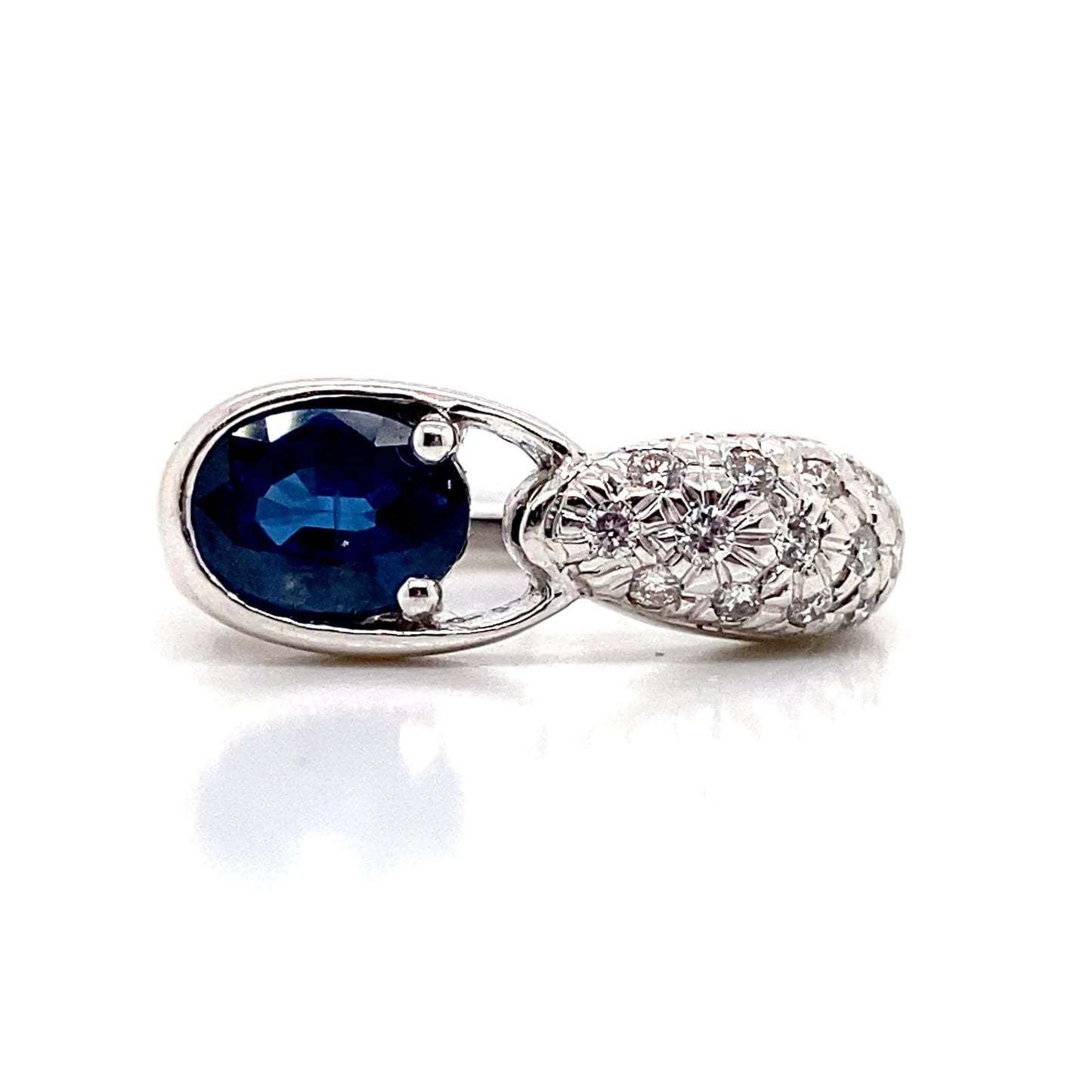 18K WHITE GOLD 1.10 CT NATURAL BLUE SAPPHIRE  .20 CT TW NATURAL DIAMOND FASHION RING