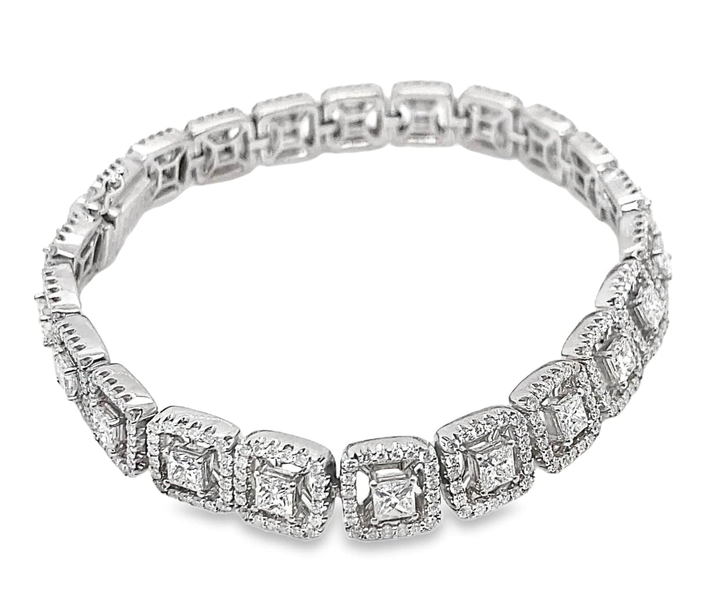 18KW 5.50CTW NATURAL PRINCESS AND ROUND BRILLIANT DIAMOND G-H/SI HALO STYLE TENNIS BRACELET 7"