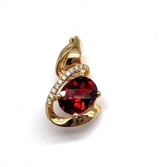 14K WHITE GOLD 3.75 CT GARNET CENTER 0.066 CT TW NATURAL DIAMOND ACCENT PENDANT