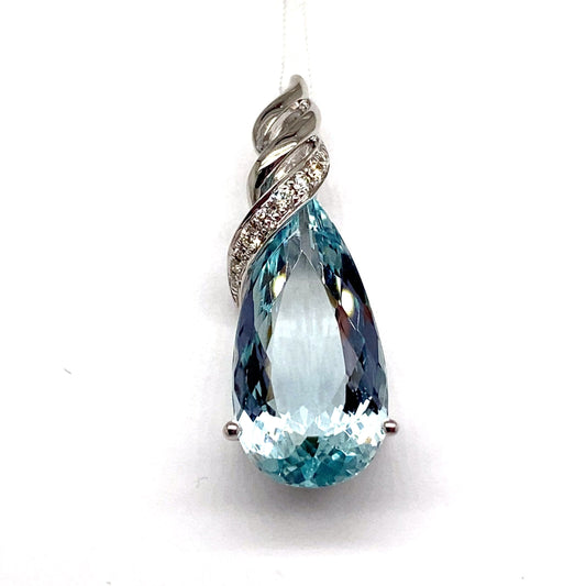 14K WHITE GOLD 4.91 CT AQUAMARINE CENTER 0.079 CT TW NATURAL DIAMOND ACCENT PENDANT