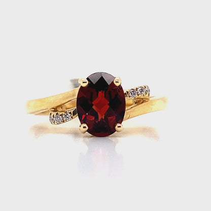 14K WHITE GOLD 1.87 CT GARNET CENTER 0.036 TW NATURAL DIAMOND ACCENT RING