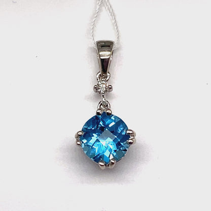 14K WHITE GOLD 1.00 CT SWISS BLUE TOPAZ CENTER 0.018 CT NATURAL DIAMOND ACCENT PENDANT