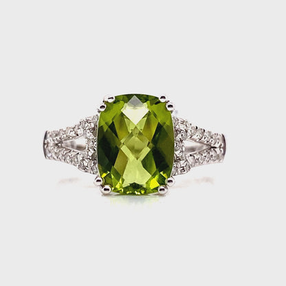 14K WHITE GOLD 2.65 CT PERIDOT CENTER 0.204 TW NATURAL DIAMOND ACCENT RING