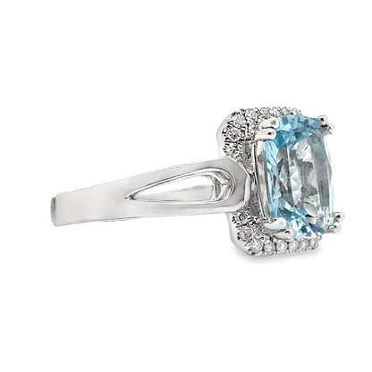 14K WHITE GOLD 2.15 CT AQUAMARINE CENTER 0.132 TW NATURAL DIAMOND ACCENT RING