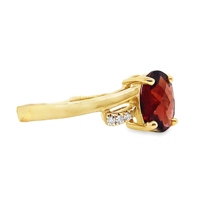 14K WHITE GOLD 1.87 CT GARNET CENTER 0.036 TW NATURAL DIAMOND ACCENT RING