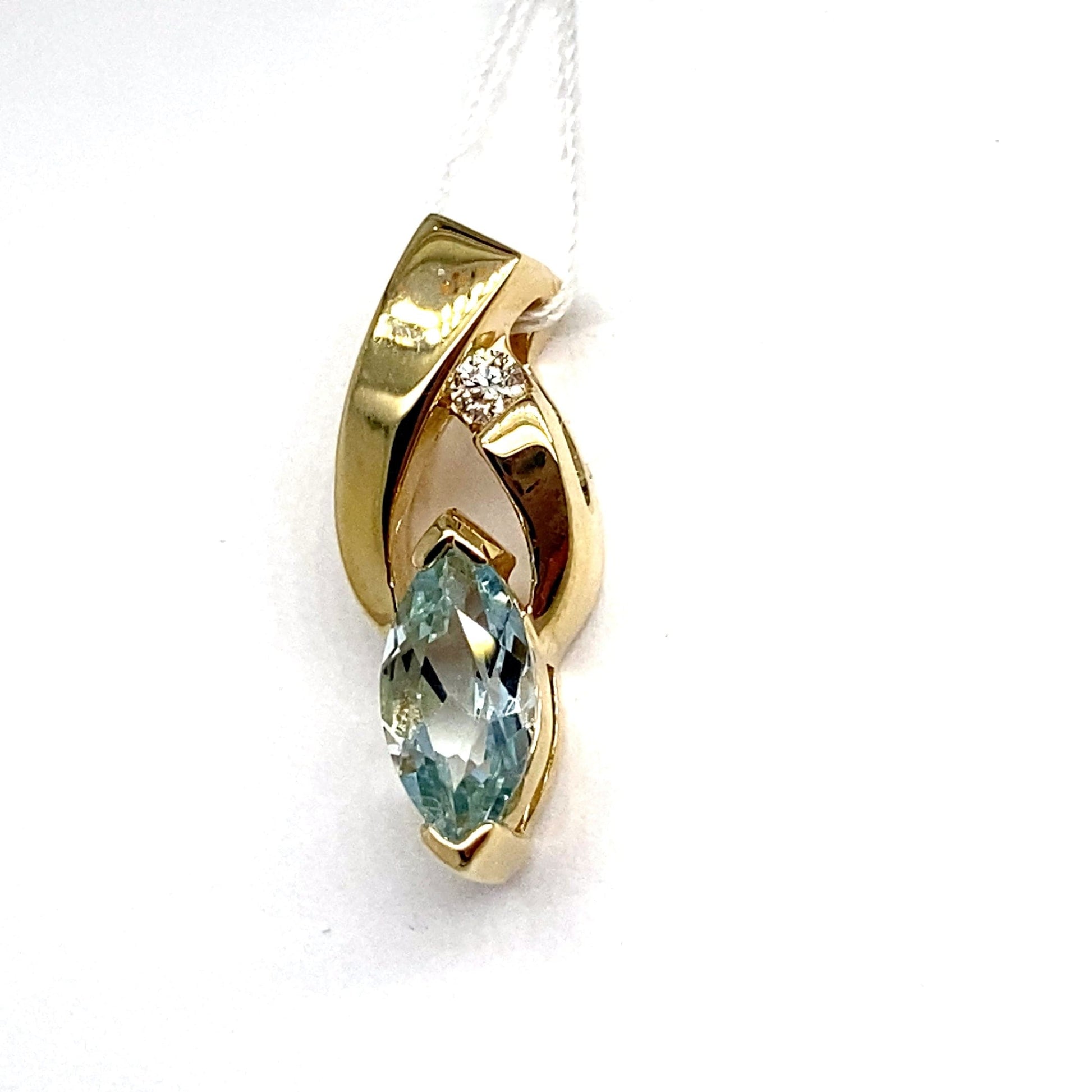 14K WHITE GOLD 0.54 CT AQUAMARINE CENTER 0.031 CT TW NATURAL DIAMOND ACCENT PENDANT