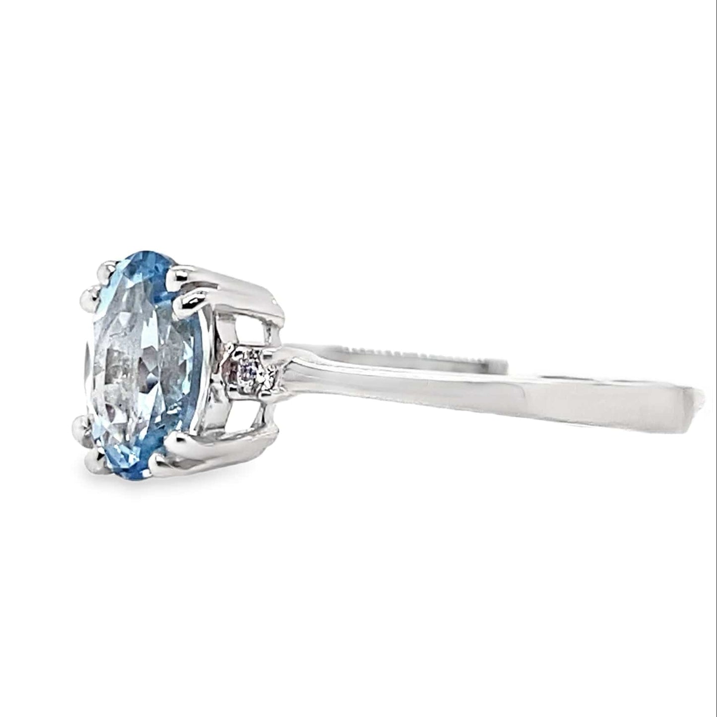 14K WHITE GOLD 0.70 CT AQUAMARINE CENTER 0.022 TW NATURAL DIAMOND ACCENT RING