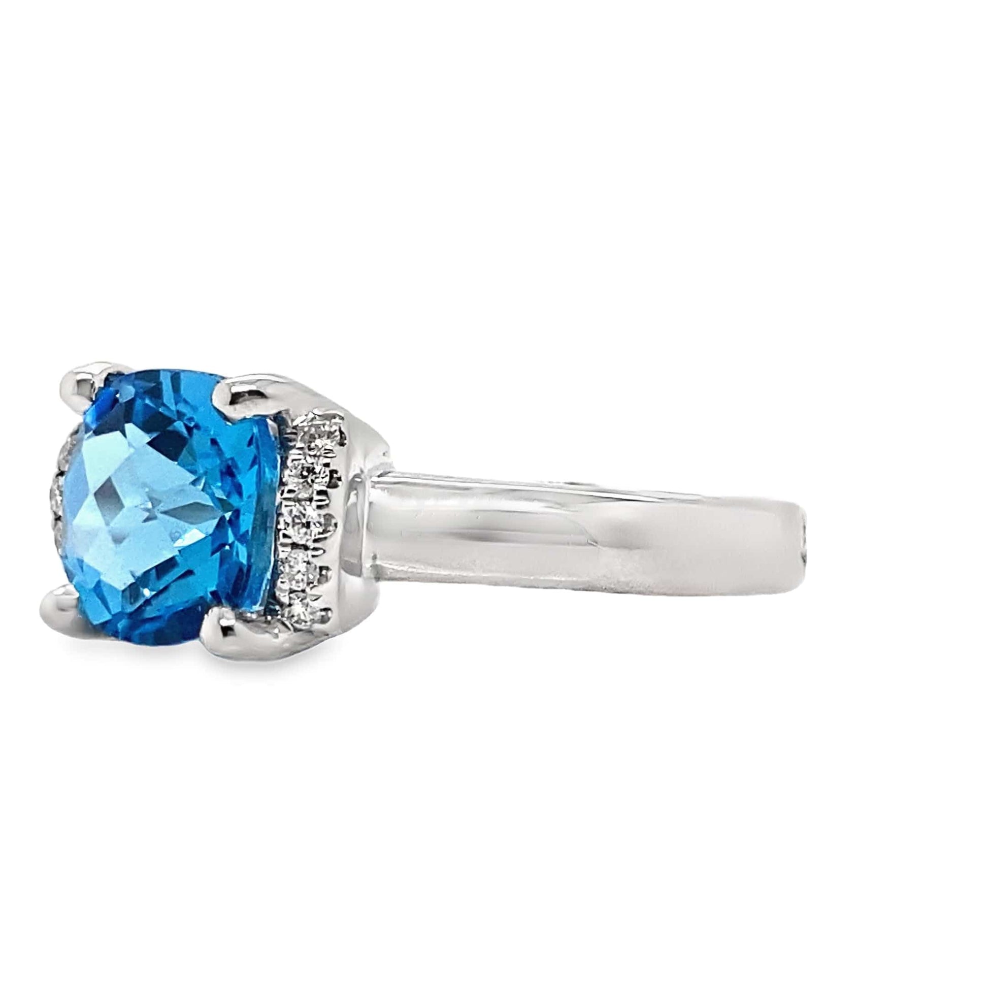14K WHITE GOLD 2.90 CT SWISS BLUE TOPAZ AND 0.06 TW NATURAL DIAMOND ACCENT RING