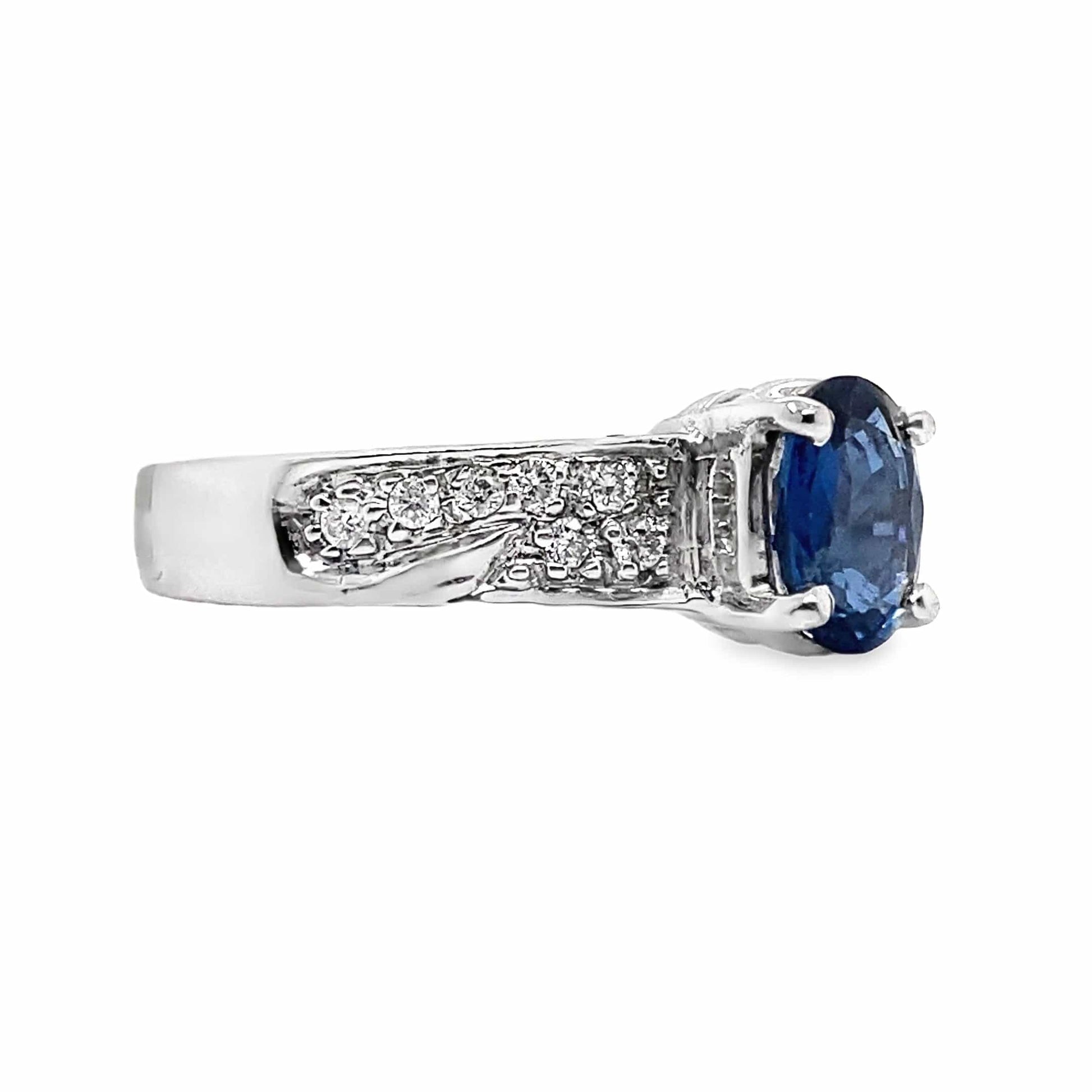 14K WHITE GOLD .95 CT BLUE SAPPHIRE CENTER .14 CT TW ROUND BRILLIANT NATURAL DIAMOND ACCENT FASHION RING